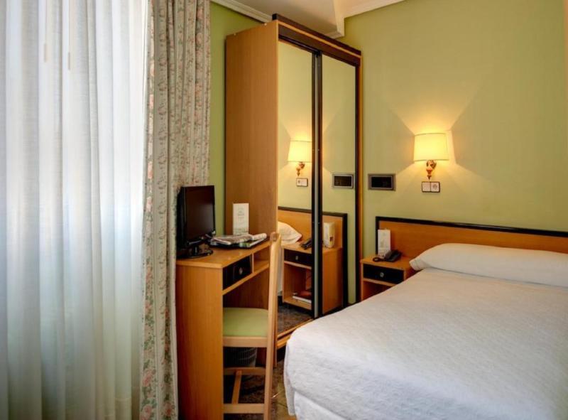 Hotel Alda Pasaje Хихон Экстерьер фото